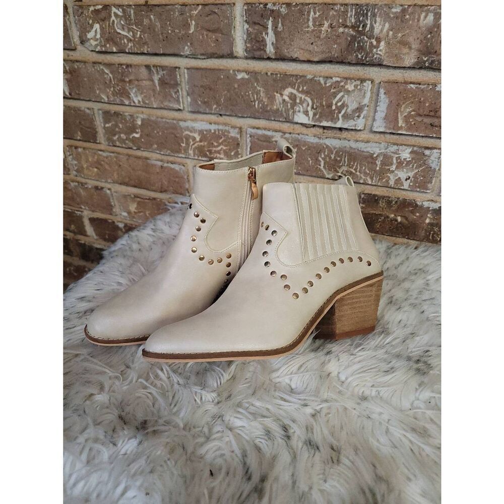 Boutique by Corkys On Fleek Ankle Bootie, Women's 8